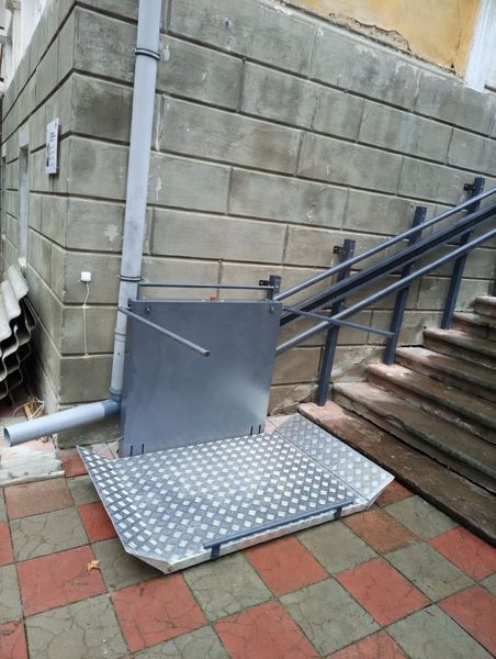 Лестничный наклонный подъемник (нержавеющая сталь, до 18 м) ASPAR EMD 200-18.0 INOX EMD 200-18.0 INOX фото