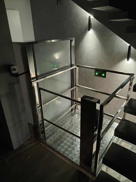 Hydraulic vertical lift platform (up to 3 m, straight entry) ASPAR HM 3000