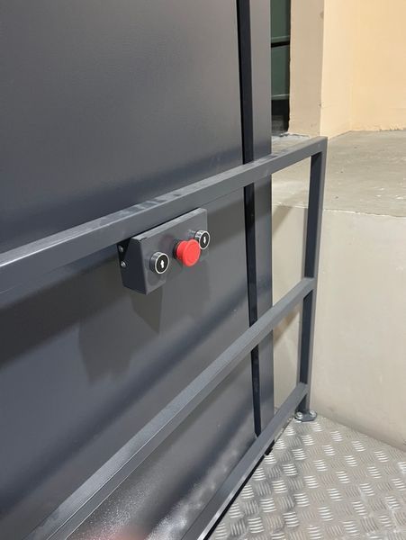 Hydraulic vertical lift platform (up to 3 m, straight entry) ASPAR HM 3000