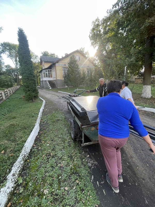 Доставка похилого підйомника до музею