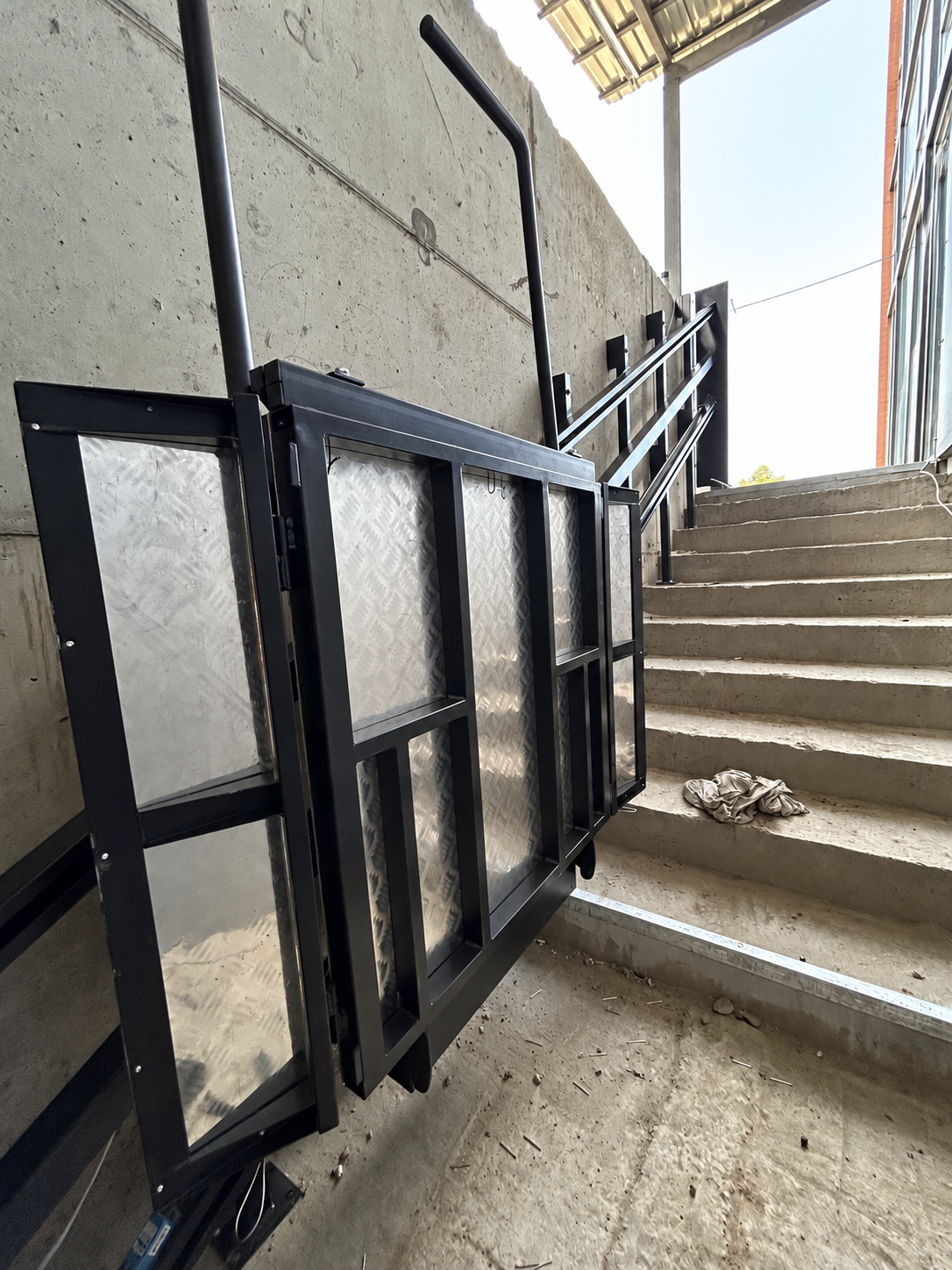 ASPAR inclined-lift platform in Lutsk