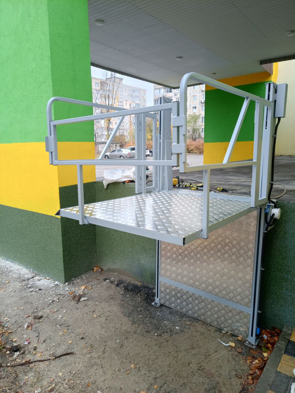  Підйомники для ЦНАПів, банків та адмінбудівель 